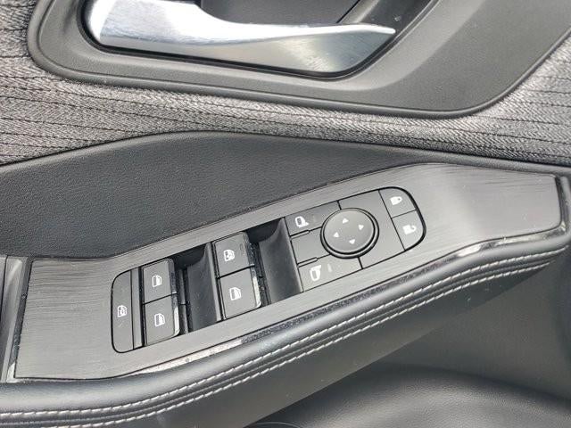 2023 Nissan Rogue FWD SV