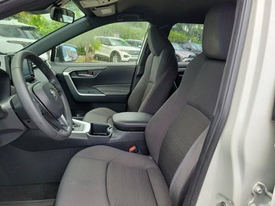 2022 Toyota RAV4 Hybrid SE AWD (Natl)