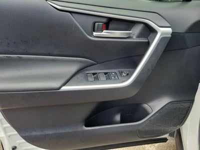 2022 Toyota RAV4 Hybrid SE AWD (Natl)