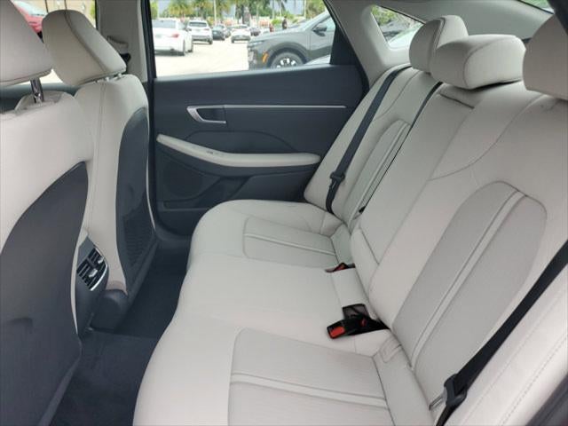 2025 Hyundai SONATA HYBRID SEL