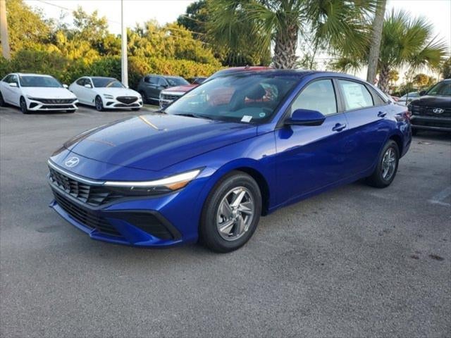 2025 Hyundai ELANTRA SE
