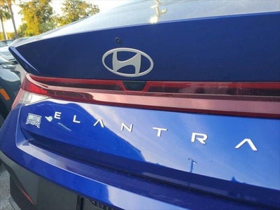 2025 Hyundai ELANTRA SE