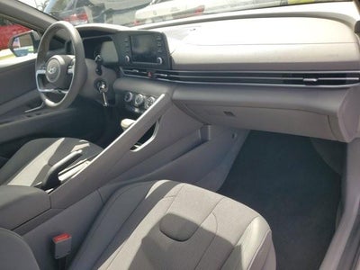2025 Hyundai ELANTRA SE IVT