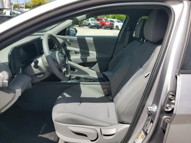 2025 Hyundai ELANTRA SE IVT