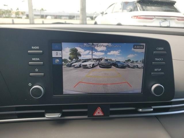 2025 Hyundai ELANTRA SE IVT