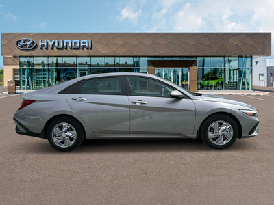 2025 Hyundai ELANTRA SE