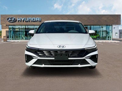 2025 Hyundai ELANTRA SE