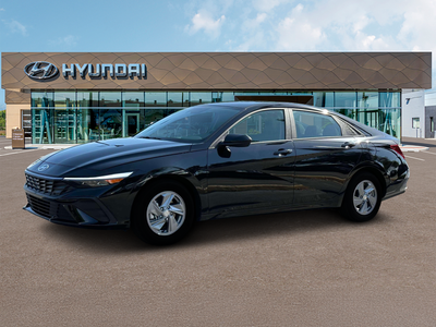 2025 Hyundai ELANTRA SE