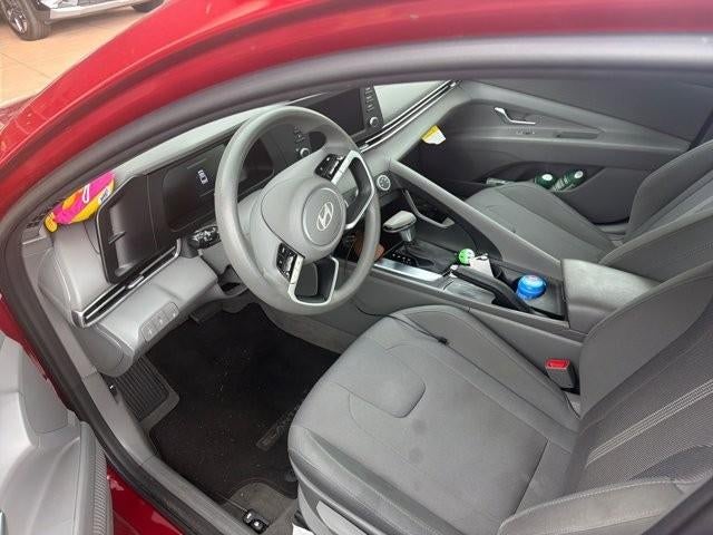 2025 Hyundai ELANTRA SE IVT
