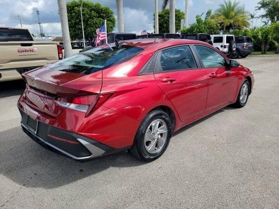 2025 Hyundai ELANTRA SE
