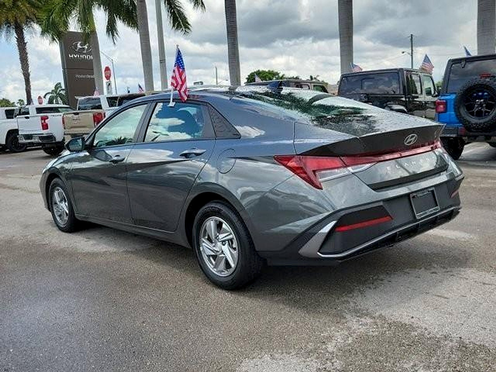 2026 Hyundai ELANTRA SE