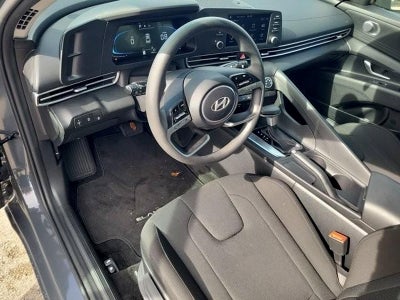 2024 Hyundai ELANTRA SE