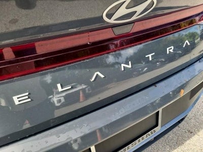 2024 Hyundai ELANTRA SE