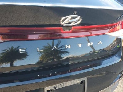 2023 Hyundai ELANTRA SEL IVT