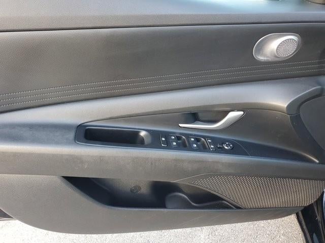 2023 Hyundai ELANTRA SEL IVT