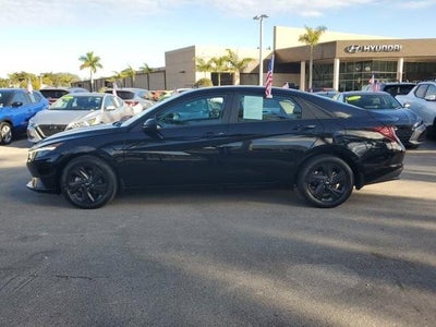 2023 Hyundai ELANTRA SEL IVT