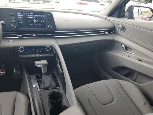 2025 Hyundai ELANTRA SEL Convenience IVT