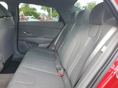 2025 Hyundai ELANTRA SEL Convenience IVT