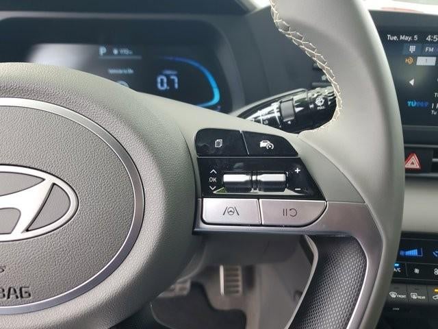 2025 Hyundai ELANTRA SEL Convenience IVT