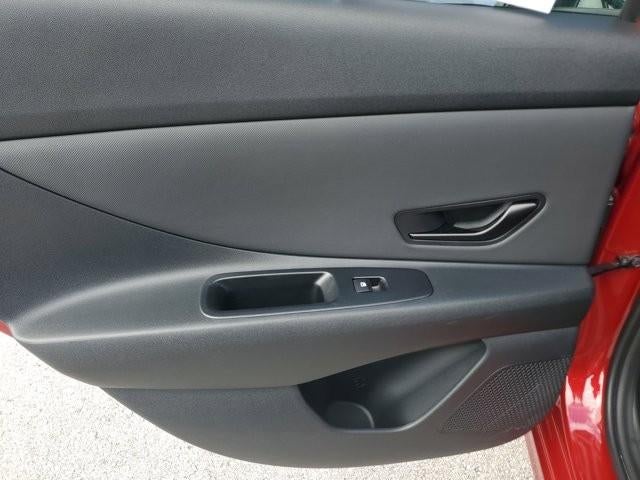 2025 Hyundai ELANTRA SEL Sport IVT