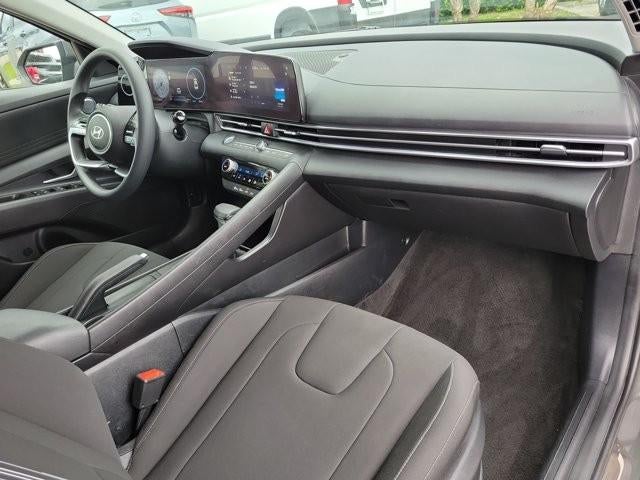 2024 Hyundai ELANTRA SEL IVT