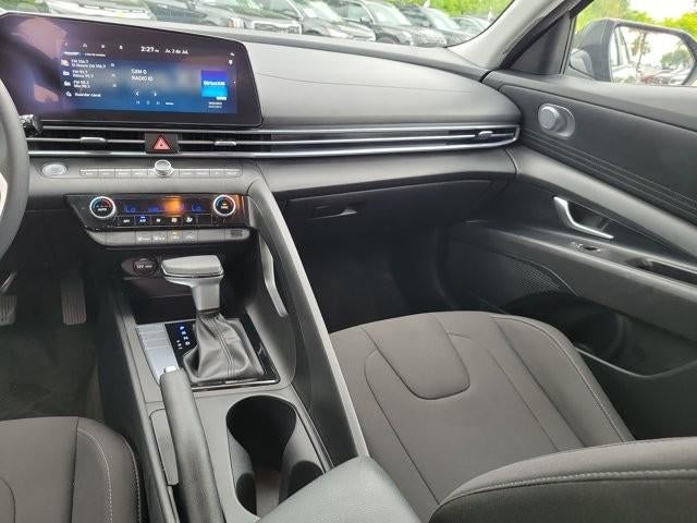 2024 Hyundai ELANTRA SEL IVT