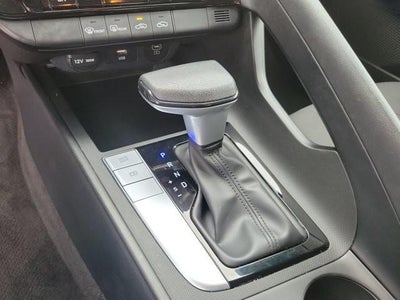 2024 Hyundai ELANTRA SEL IVT