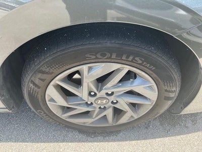 2024 Hyundai ELANTRA SEL IVT