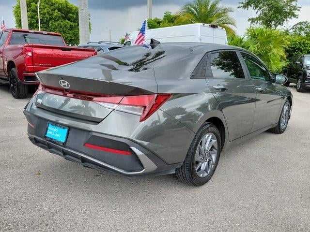 2024 Hyundai ELANTRA SEL IVT