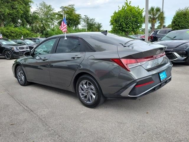 2024 Hyundai ELANTRA SEL IVT