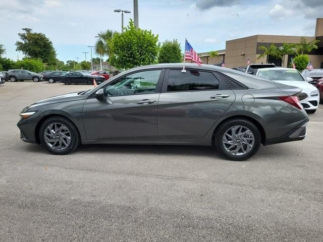 2024 Hyundai ELANTRA SEL IVT