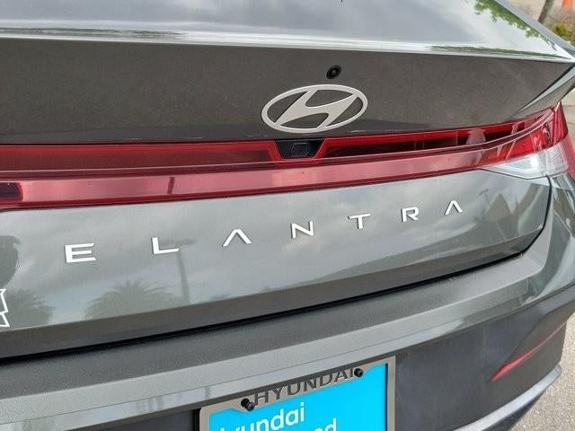 2024 Hyundai ELANTRA SEL IVT