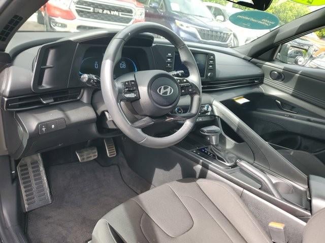 2025 Hyundai ELANTRA SEL Sport IVT
