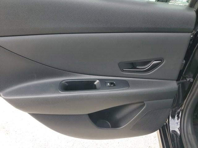 2025 Hyundai ELANTRA SEL Sport IVT