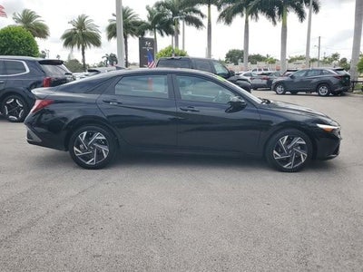 2025 Hyundai ELANTRA SEL Sport IVT