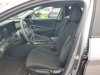 2024 Hyundai ELANTRA SEL IVT