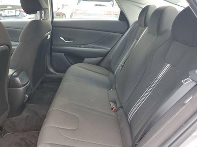 2024 Hyundai ELANTRA SEL IVT