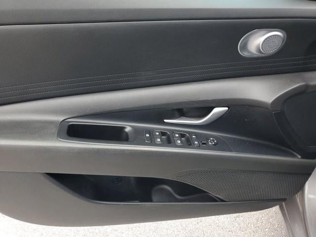 2024 Hyundai ELANTRA SEL IVT