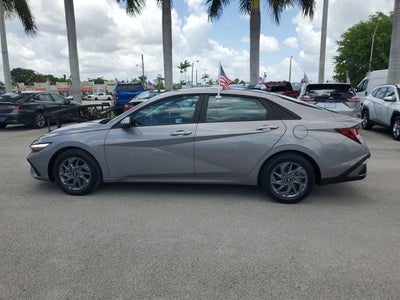 2024 Hyundai ELANTRA SEL IVT