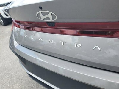 2024 Hyundai ELANTRA SEL IVT