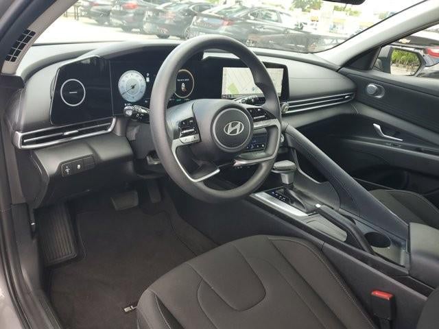 2024 Hyundai ELANTRA SEL IVT