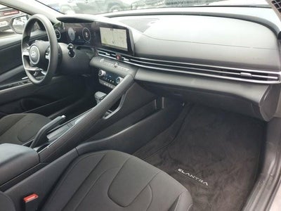 2024 Hyundai ELANTRA SEL IVT