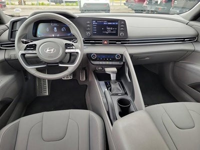 2025 Hyundai ELANTRA SEL Sport IVT