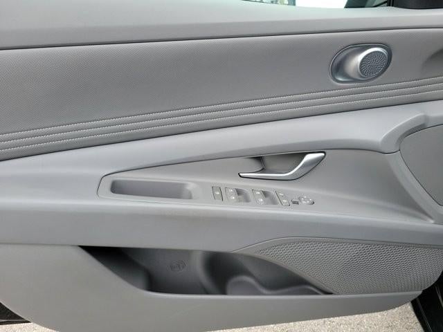 2025 Hyundai ELANTRA SEL Sport IVT