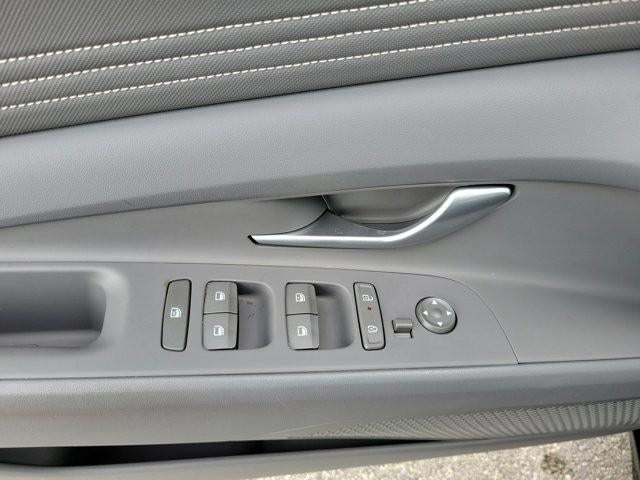 2025 Hyundai ELANTRA SEL Sport IVT