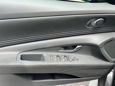 2023 Hyundai ELANTRA SEL IVT