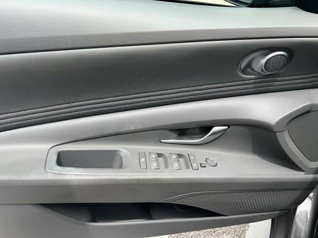 2023 Hyundai ELANTRA SEL IVT
