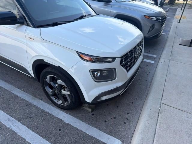 2023 Hyundai VENUE Limited IVT
