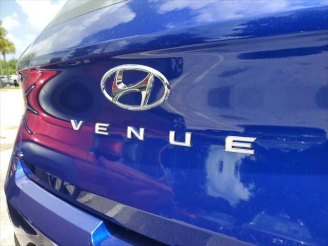 2025 Hyundai VENUE Limited