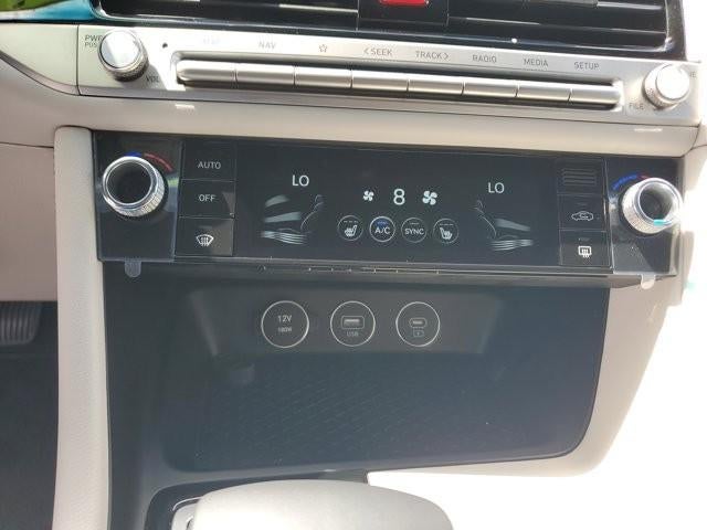 2025 Genesis G70 2.5T RWD